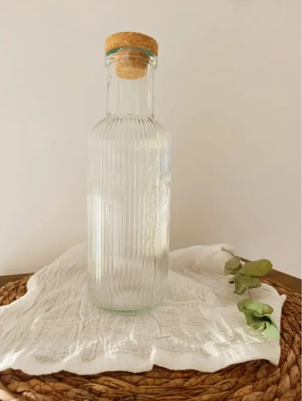 Botella de vidrio rayada 900 ML