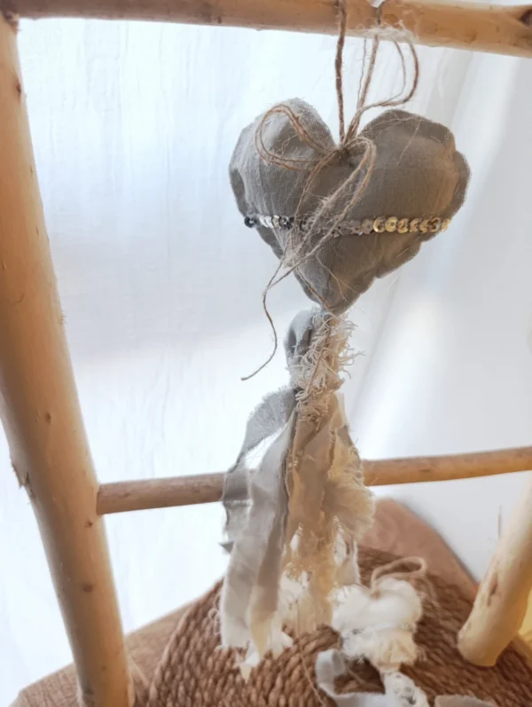 Adorno Colgante Corazón de Tela