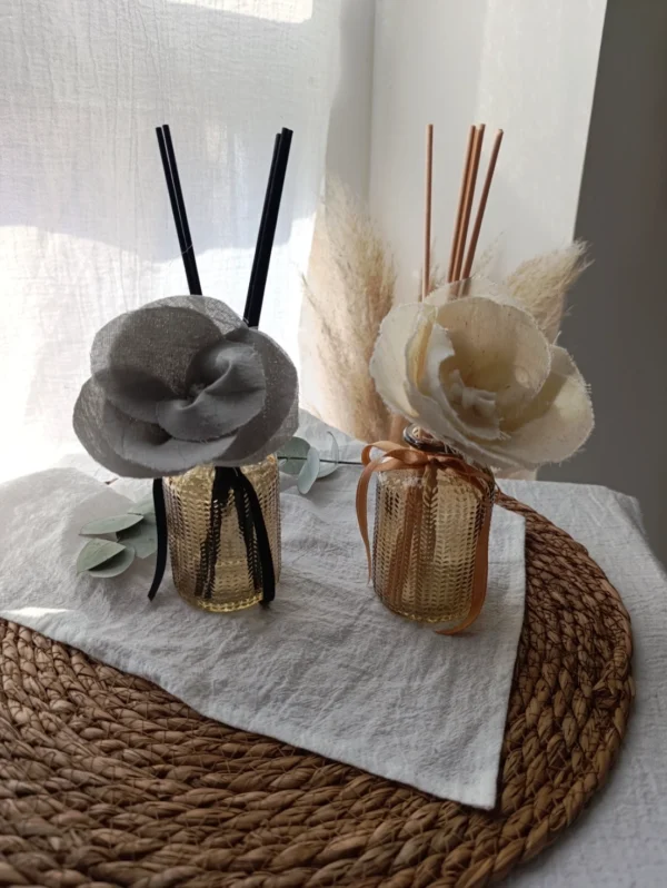 Envase Labrado con Flor Mecha