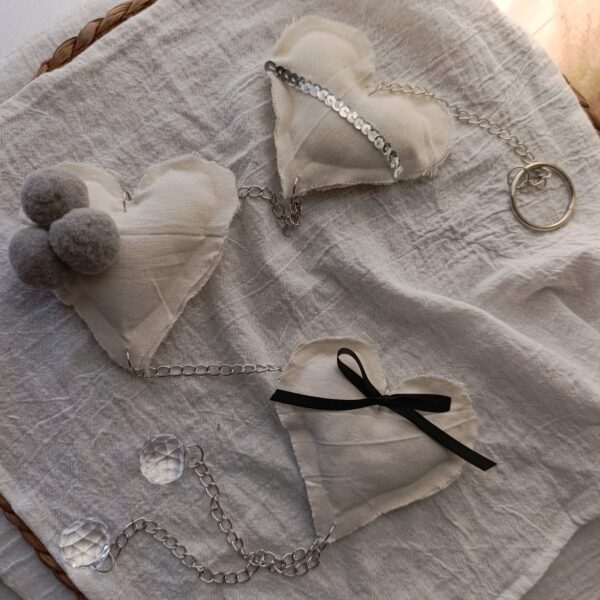 Adorno Cadena de Corazones + Caireles